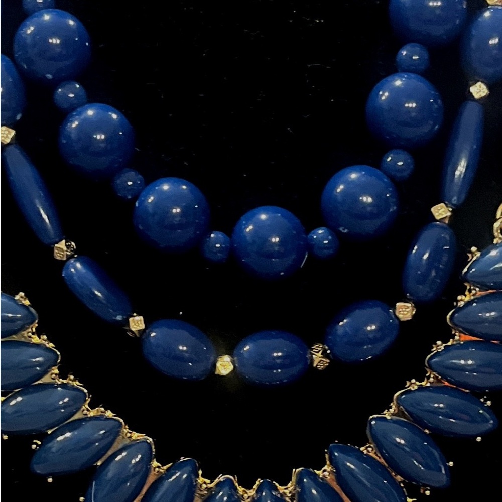 Premier Designs NWT In the Navy Beaded Necklace with Gold Accents - Picture 2 of 15
